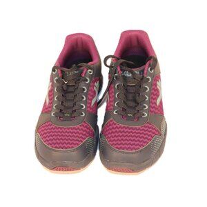 KURU WOMEN'S ATHELTIC SHOE SIZE 71/2 BLACK LIKE NEW CONDITION